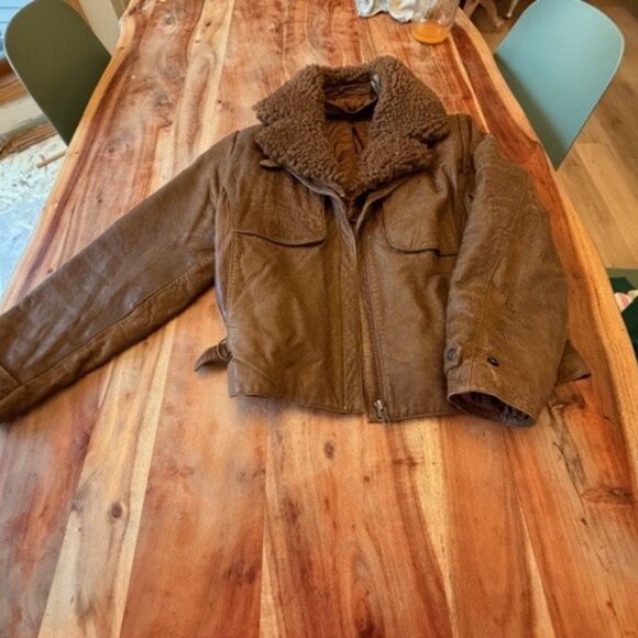 Vintage Mill Valley Banana Republic leather aviator jacket with shearling collar - Picture 8 of 9